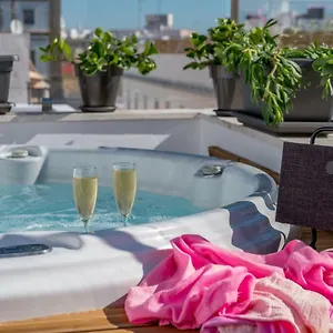 https://penthouse-jacuzzi-garage-for-city-cars.hotelsincadiz.net