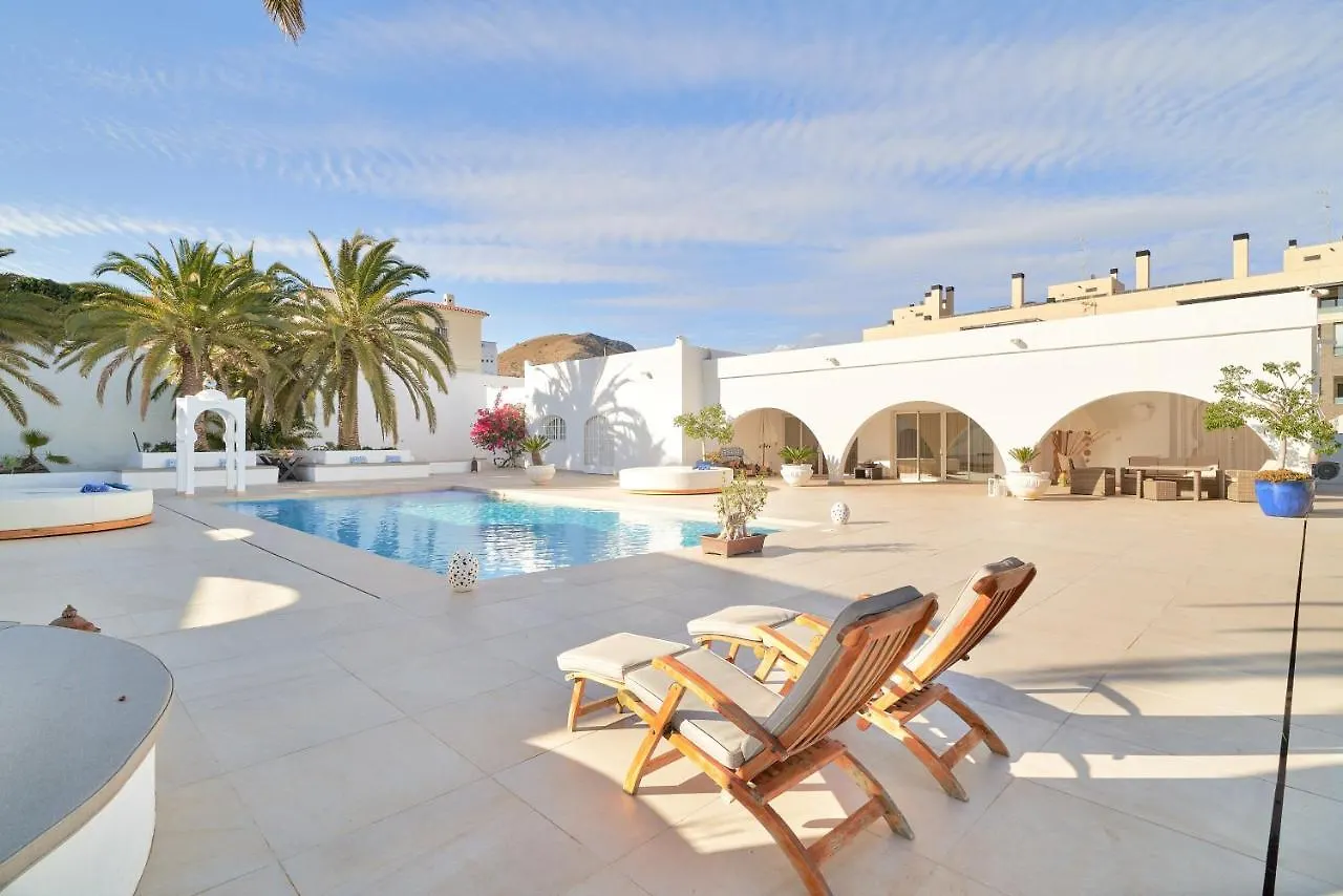 דירות טורמולינוס Mauresque Experience Luxury